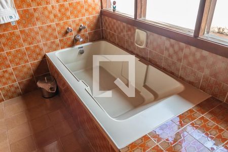 Casa de condomínio à venda com 413m², 3 quartos e 2 vagasBanheiro 2