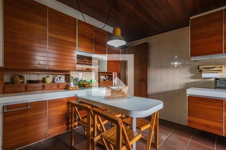 Casa de condomínio à venda com 413m², 3 quartos e 2 vagasCozinha