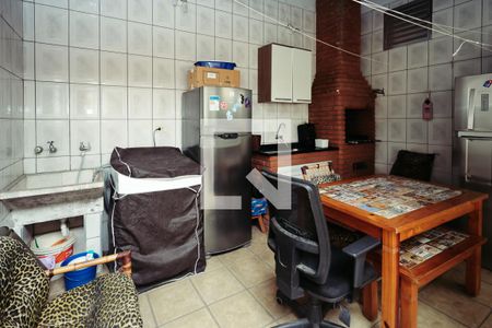 Casa à venda com 400m², 2 quartos e sem vagaÁrea de Serviço