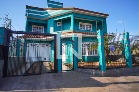 Casa à venda com 262m², 3 quartos e 3 vagasFachada