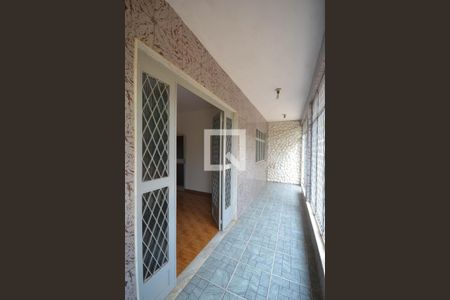 Casa para alugar com 220m², 3 quartos e 2 vagas Casa para alugar com 220m², 3 quartos e 2 vagasQuarto 3-Sacada