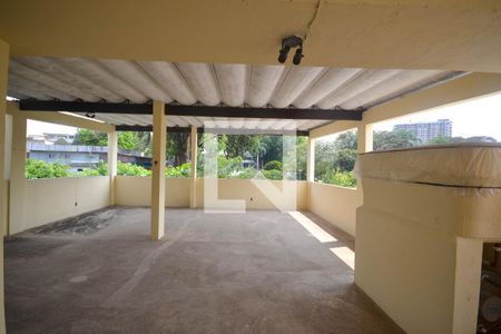 Casa para alugar com 220m², 3 quartos e 2 vagas Casa para alugar com 220m², 3 quartos e 2 vagasTerraço