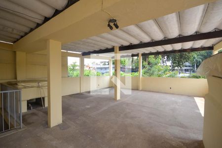 Casa para alugar com 220m², 3 quartos e 2 vagas Casa para alugar com 220m², 3 quartos e 2 vagasTerraço