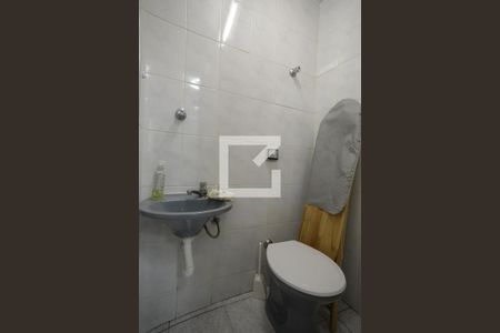Banheiro de Serviço de apartamento para alugar com 2 quartos, 77m² em Vila Mariana, São Paulo