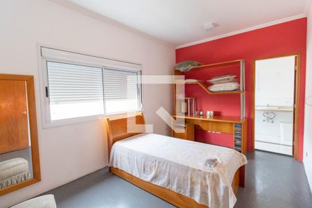 Casa à venda com 263m², 3 quartos e 2 vagasQuarto Suíte 2