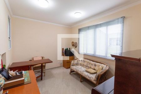 Casa à venda com 263m², 3 quartos e 2 vagasEscritório 2