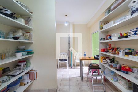 Casa à venda com 263m², 3 quartos e 2 vagasDespensa