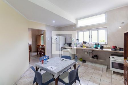 Casa à venda com 263m², 3 quartos e 2 vagasCozinha