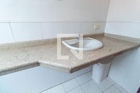 Casa à venda com 263m², 3 quartos e 2 vagasBanheiro da Suíte 2