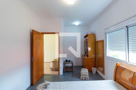 Casa à venda com 263m², 3 quartos e 2 vagasQuarto Suíte 2