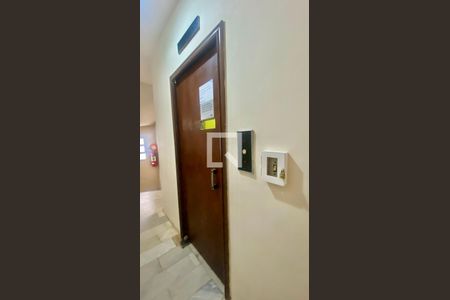 Apartamento à venda com 80m², 2 quartos e 1 vagaHall social