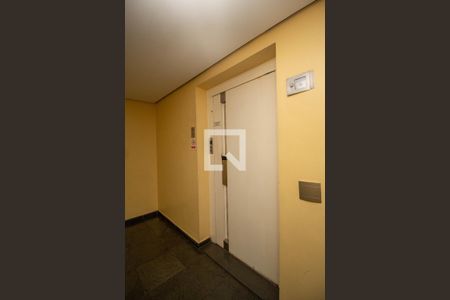 Apartamento à venda com 40m², 2 quartos e 1 vaga Apartamento à venda com 40m², 2 quartos e 1 vagaHall social - Elevadores