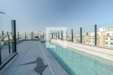 Studio para alugar com 32m², 1 quarto e sem vaga Studio para alugar com 32m², 1 quarto e sem vagaÁrea comum - Piscina