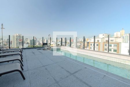 Studio para alugar com 32m², 1 quarto e sem vaga Studio para alugar com 32m², 1 quarto e sem vagaÁrea comum - Piscina