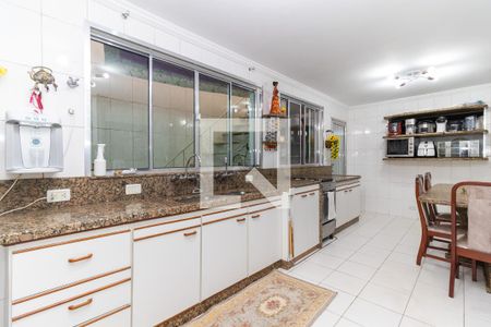 Casa à venda com 300m², 4 quartos e 1 vagaCozinha