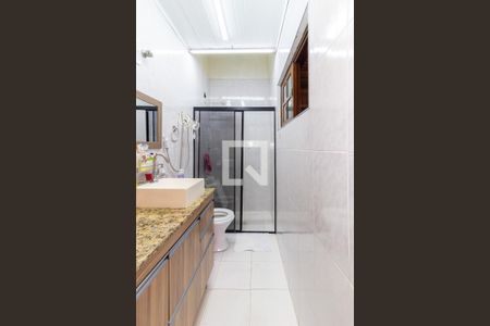 Casa à venda com 300m², 4 quartos e 1 vagaBanheiro da Suíte 2