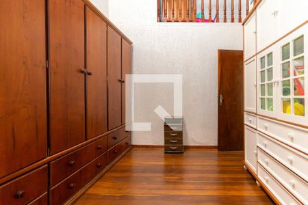 Casa à venda com 300m², 4 quartos e 1 vagaCloset da suíte 1