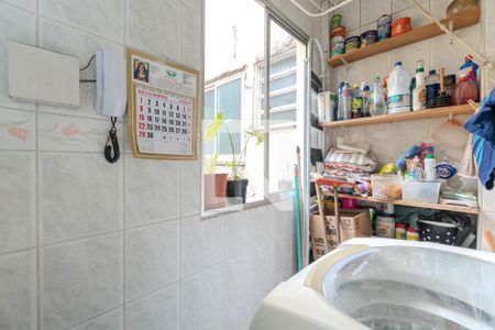 Apartamento para alugar com 65m², 2 quartos e sem vagaCozinha e Área de Serviço