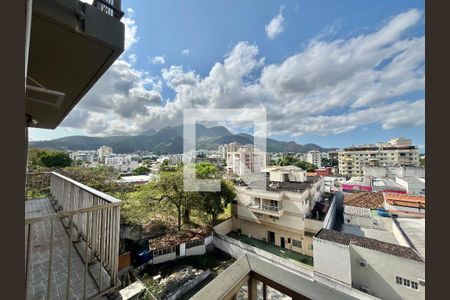 Apartamento para alugar com 95m², 2 quartos e 1 vaga Apartamento para alugar com 95m², 2 quartos e 1 vagaVaranda da suíte que se comunicar com a sala