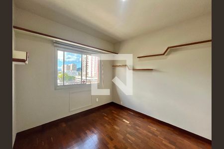 Apartamento para alugar com 95m², 2 quartos e 1 vaga Apartamento para alugar com 95m², 2 quartos e 1 vagaQuarto