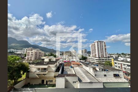 Apartamento para alugar com 95m², 2 quartos e 1 vaga Apartamento para alugar com 95m², 2 quartos e 1 vagaVaranda da suíte que se comunicar com a sala