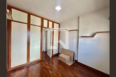 Apartamento para alugar com 95m², 2 quartos e 1 vaga Apartamento para alugar com 95m², 2 quartos e 1 vagaQuarto