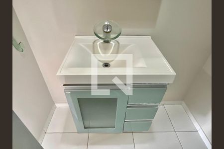 Apartamento para alugar com 95m², 2 quartos e 1 vaga Apartamento para alugar com 95m², 2 quartos e 1 vagaBanheiro da suíte