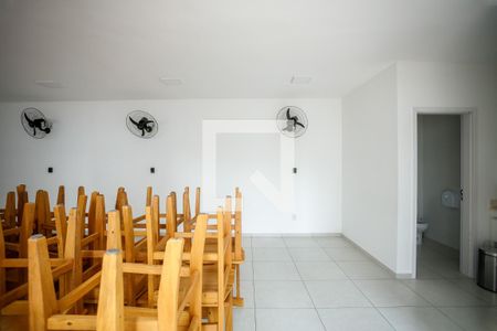 Apartamento para alugar com 68m², 2 quartos e 1 vagaÁrea comum - Salão de festas