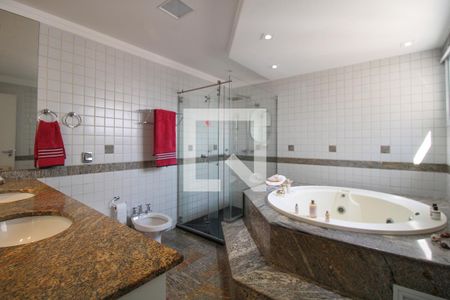 Apartamento para alugar com 552m², 5 quartos e 5 vagasBanheiro - Quarto