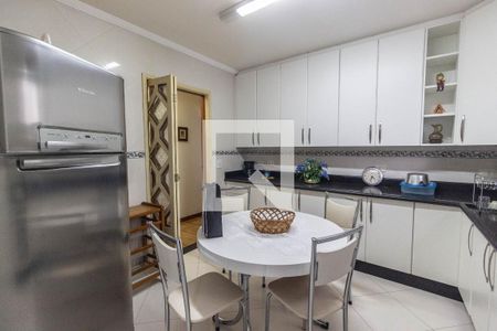 Apartamento à venda com 140m², 3 quartos e 2 vagasCozinha
