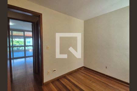 Apartamento à venda com 120m², 3 quartos e 2 vagasQuarto 2