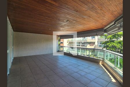 Apartamento à venda com 120m², 3 quartos e 2 vagasVaranda