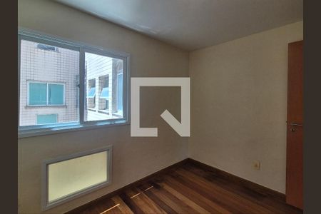 Apartamento à venda com 120m², 3 quartos e 2 vagasQuarto 2