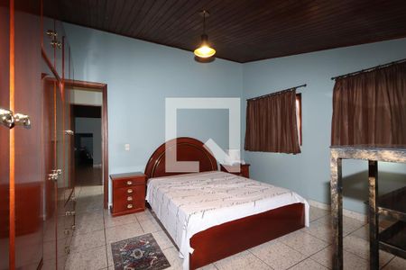 Casa à venda com 325m², 5 quartos e 6 vagasSuíte 2