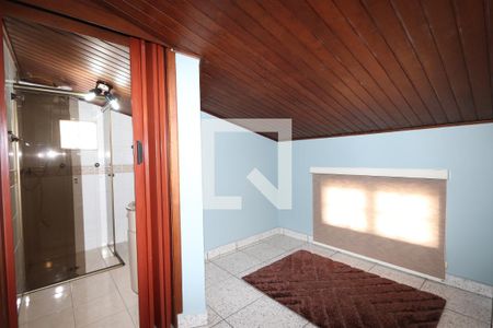 Casa à venda com 325m², 5 quartos e 6 vagasBanheiro da Suíte 2