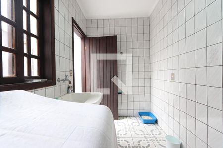 Casa à venda com 325m², 5 quartos e 6 vagasLavanderia