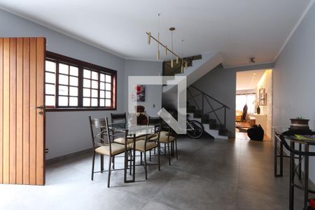 Casa à venda com 325m², 5 quartos e 6 vagasCopa