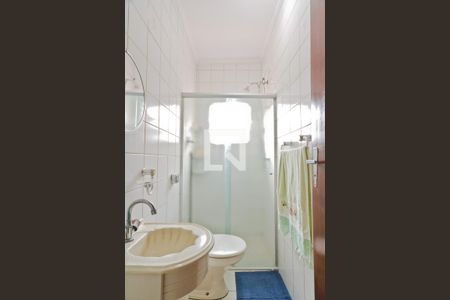 Casa à venda com 171m², 3 quartos e 3 vagas Casa à venda com 171m², 3 quartos e 3 vagasBanheiro