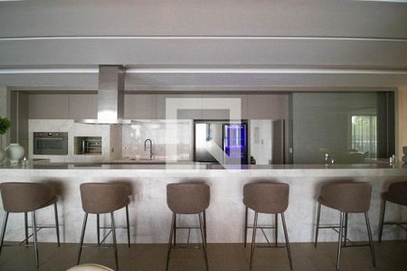 Apartamento à venda com 317m², 4 quartos e 4 vagasÁrea comum - Salão de festas