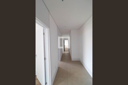 Apartamento à venda com 317m², 4 quartos e 4 vagasCorredor