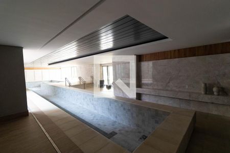 Apartamento à venda com 317m², 4 quartos e 4 vagasÁrea comum - Piscina coberta