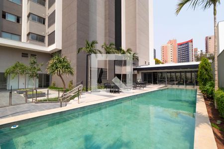 Apartamento à venda com 317m², 4 quartos e 4 vagasÁrea comum - Piscina