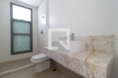 Apartamento à venda com 317m², 4 quartos e 4 vagasBanheiro da Suíte 02