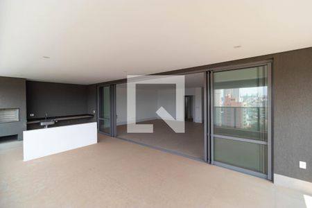 Apartamento à venda com 317m², 4 quartos e 4 vagasSacada com Churrasqueira