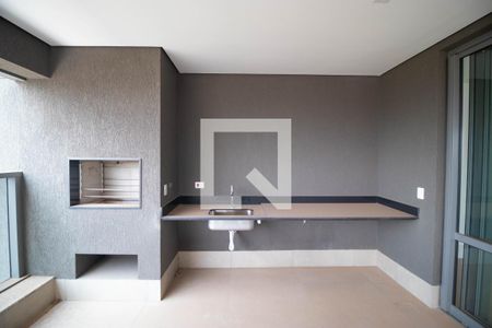 Apartamento à venda com 317m², 4 quartos e 4 vagasSacada com Churrasqueira