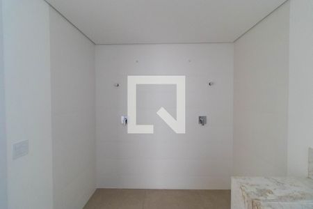 Apartamento à venda com 317m², 4 quartos e 4 vagasBanheiro da Suíte 03