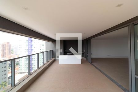 Apartamento à venda com 317m², 4 quartos e 4 vagasSacada com Churrasqueira