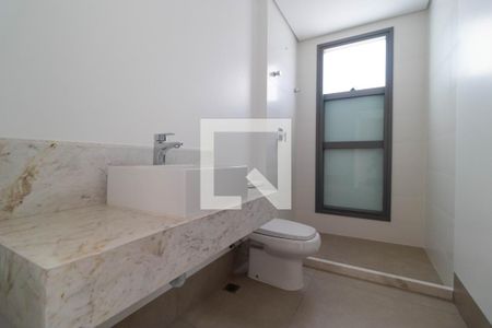 Apartamento à venda com 317m², 4 quartos e 4 vagasBanheiro da Suíte 01