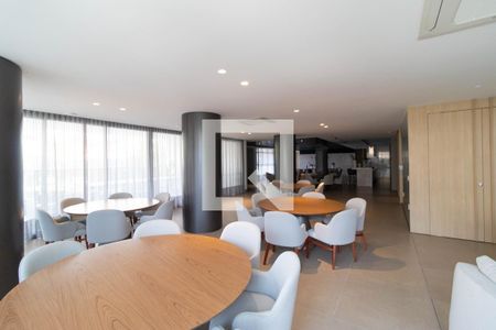 Apartamento à venda com 317m², 4 quartos e 4 vagasÁrea comum - Salão de festas