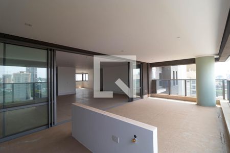 Apartamento à venda com 317m², 4 quartos e 4 vagasSacada com Churrasqueira